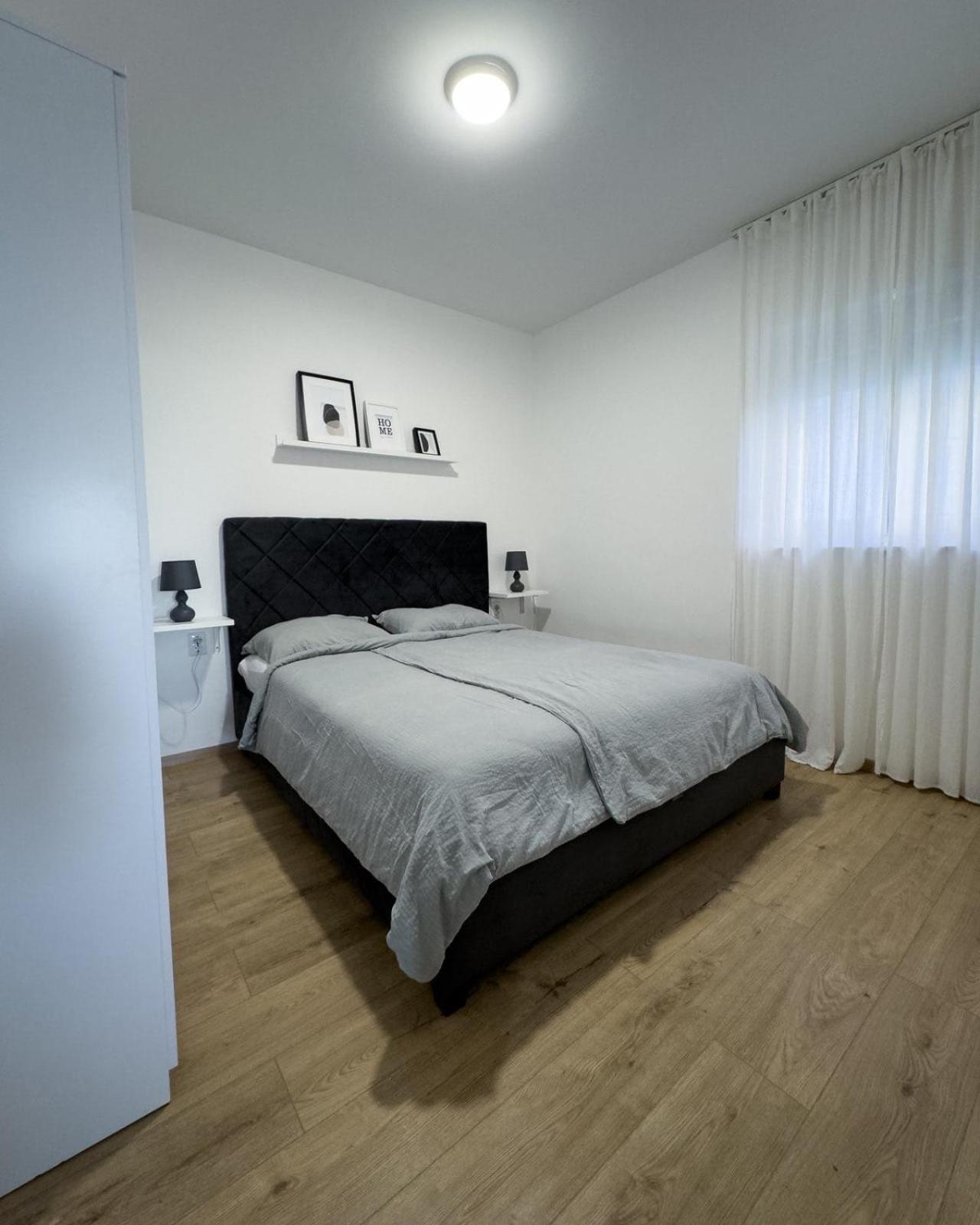 Adria Apartment *